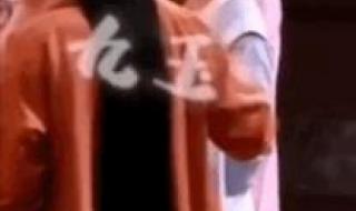 白敬亭宋轶互相推拉 白敬亭宋轶互相推拉